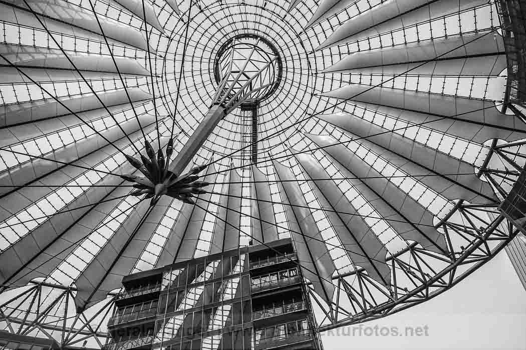 20110228-Berlin-Sony-Center-©-Gerald-Langer-13-CRW_7854-Bearbeitet